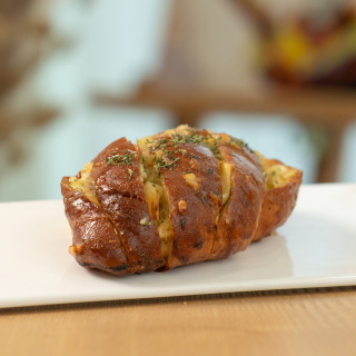 마늘 크림치즈 소금빵